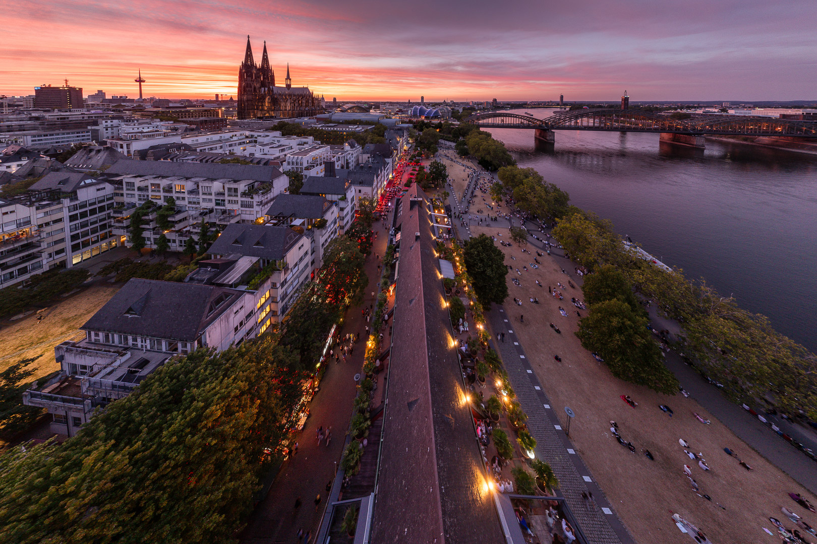 Event in Köln: Business After Work und Networking im Rheinloft